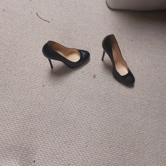 Christian louboutin 39.5 heels - Picture 2 of 5